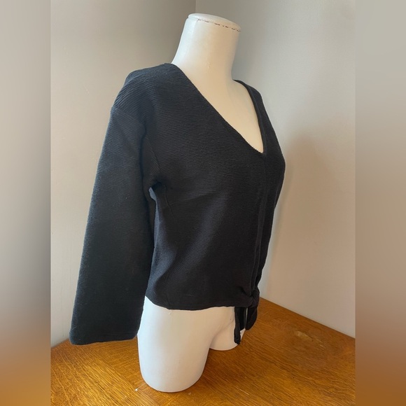 Madewell Texture & Thread Tie-Knot V-Neck Blouse Cropped Black Cotton Size XS - Picture 13 of 16